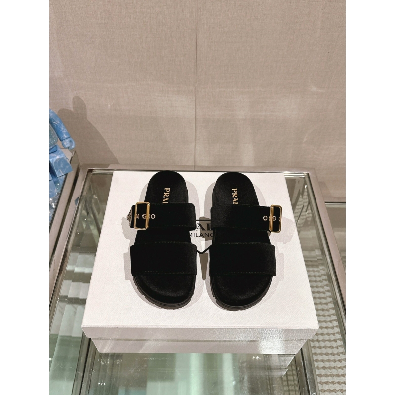 Pra*a sandals